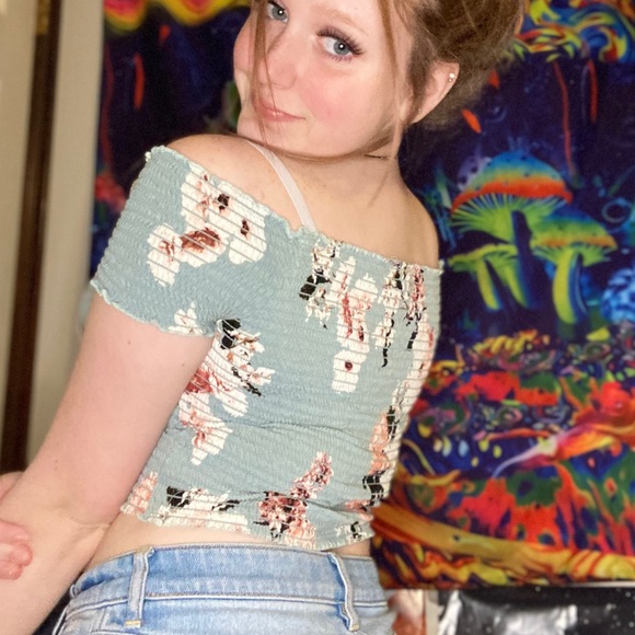 Meet your Posher, Trinity - Picture 9 of 10